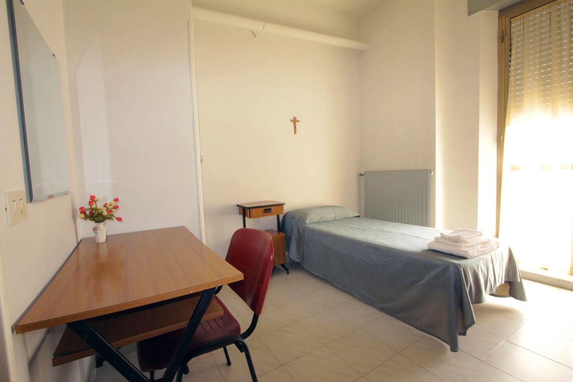 Casa Per Ferie Margherita Diomira Hotel Rome Exterior photo